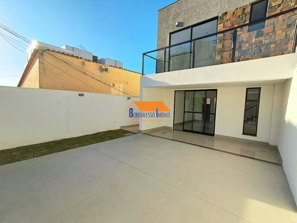 Casa com 3 quartos — Caiçaras, Belo Horizonte