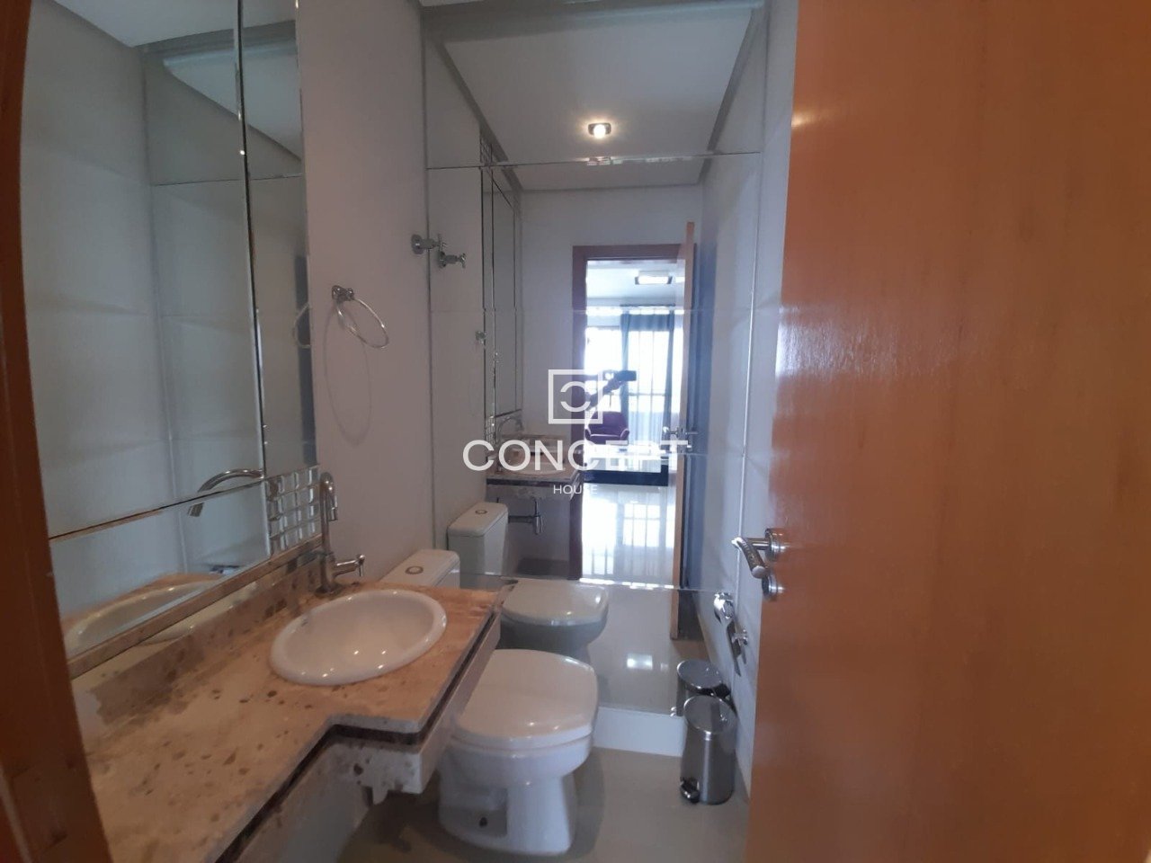 WhatsApp Image 2025-10-28 at 14.18