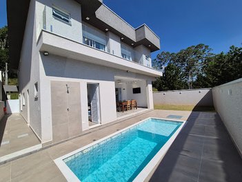 house em Avenida Nicodemos de Carvalho, Parque Dom Henrique - Cotia - SP