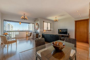 apartment em Rua Doutor Barbosa Gonçalves, Chácara das Pedras - Porto Alegre - RS