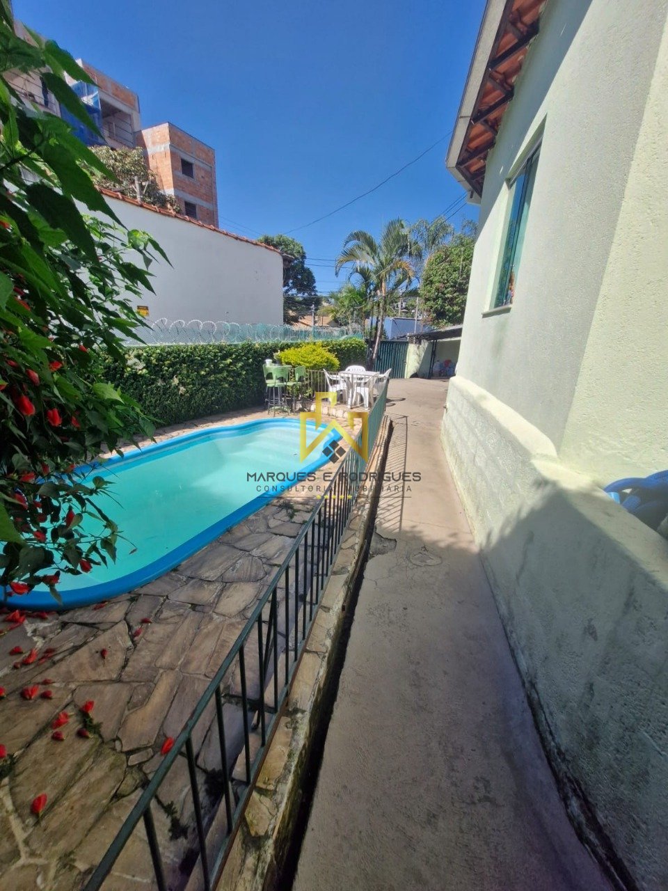 Casa com 5 quartos — Santa Amélia, Belo Horizonte