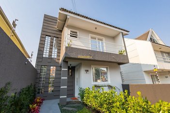 house em Rua Sapopema, Santa Cândida - Curitiba - PR