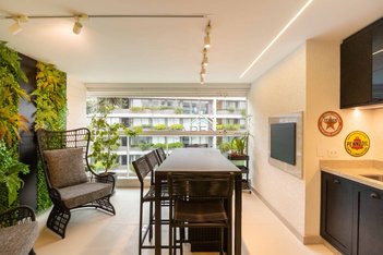 apartment em Rua Alberto Folloni, Ahú - Curitiba - PR