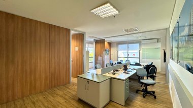office em Avenida Carlos Gomes, Três Figueiras - Porto Alegre - RS