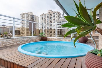 apartment em Avenida Carlos Gomes, Petrópolis - Porto Alegre - RS