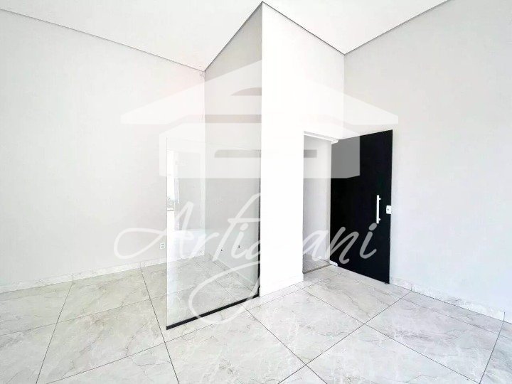 05b44e606eb5a01563a8f6e7_cleanup