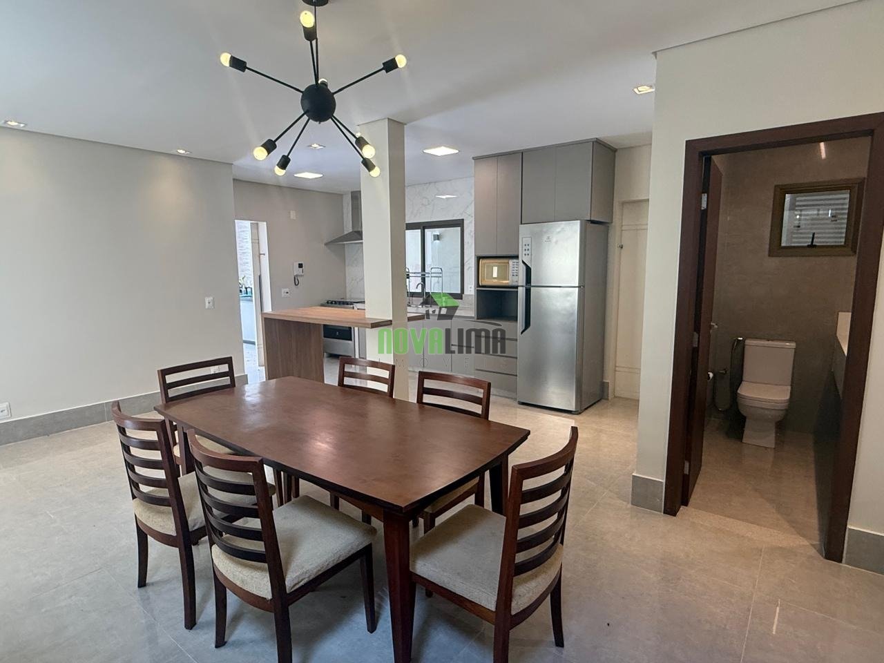 e2812904-c9eb-484c-b057-f21a68ea125c