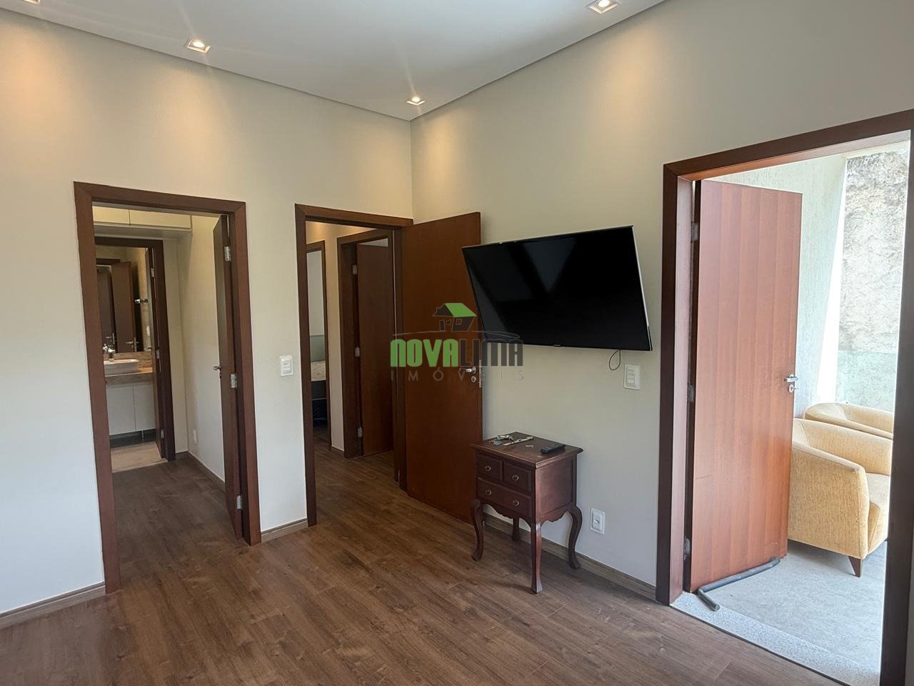 0c967c27-f534-4b43-8c5d-fe8e5fff6864