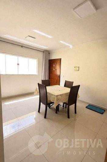 apartment em Avenida Alice de Oliveira e Silva, Jardim Holanda - Uberlândia - MG