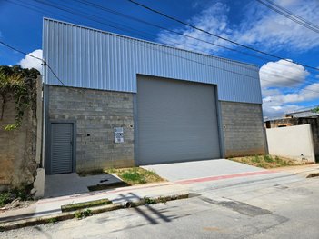 industrial em Rua Jovelina Rodrigues Ferreira, Bandeirinhas - Betim - MG