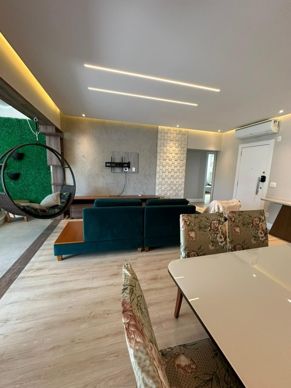 WhatsAppImage2025-11-23at17.04