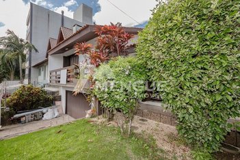 house em Rua Maestro Salvador Campanella, Jardim Itu - Porto Alegre - RS