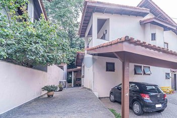 house em Estrada Municipal Walter Steurer, Chácara Pavoeiro - Cotia - SP
