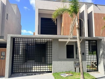 house em Rua Maurício Rosar, Pântano do Sul - Florianópolis - SC