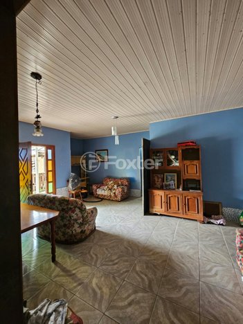 commercial_property em Rua das Espatódeas, Ponta Grossa - Porto Alegre - RS