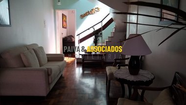 house em Rua Três de Maio, Centro - Pelotas - RS