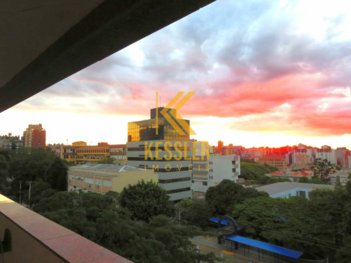 apartment em Rua São Francisco da Califórnia, Higienópolis - Porto Alegre - RS