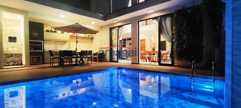 house em Rua Aldo Bonadei, Loteamento Villa Branca - Jacareí - SP