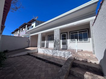 house em Rua Calixto Luppi, Residencial Morada do Sol - Alfenas - MG