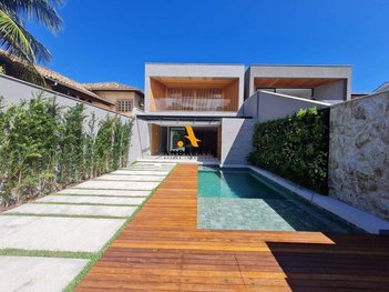 house em Rua Ivaldo de Azambuja, Barra da Tijuca - Rio de Janeiro - RJ
