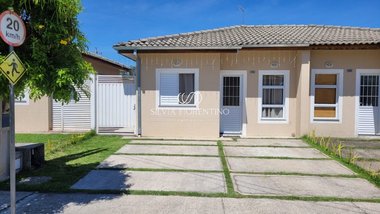 house em Rodovia Vereador Abel Fabricio Dias, Loteamento Industrial Água Preta - Pindamonhangaba - SP