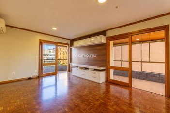 apartment em Rua Professor Langendonck, Petrópolis - Porto Alegre - RS