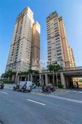 apartment em Avenida Sagitário, Sítio Tamboré Alphaville - Barueri - SP
