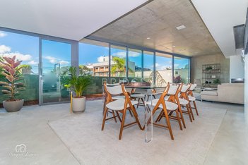apartment em Rua Carlos Huber, Três Figueiras - Porto Alegre - RS