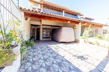 house em Rua Doutor Egydio Michaelsen, Cavalhada - Porto Alegre - RS