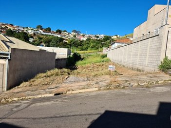 land_lot em Rua Jair Gonçalves Mendes, Vila Verde - Varginha - MG