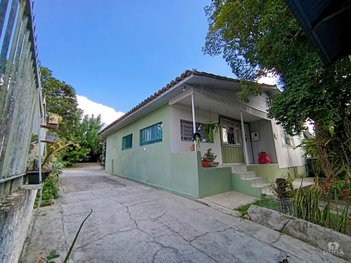 house em Rua Júlio de Castilhos, São Luiz - Criciúma - SC