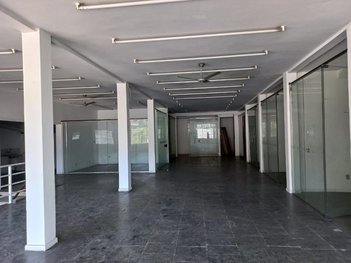 business em Rua Doutor Paulo Herve, Bingen - Petrópolis - RJ