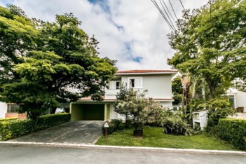 house em Alameda Apetubas, Alphaville - Santana de Parnaíba - SP