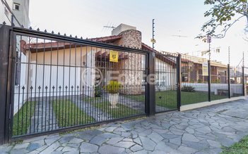 house em Rua Professora Cecy Cordeiro Thofehrn, Sarandi - Porto Alegre - RS