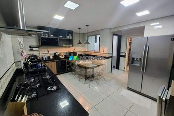 apartment em Rua Visconde do Rio das Velhas, Vila Paris - Belo Horizonte - MG