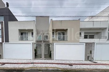house em Rua Cruz e Souza, Praia dos Amores - Balneário Camboriú - SC