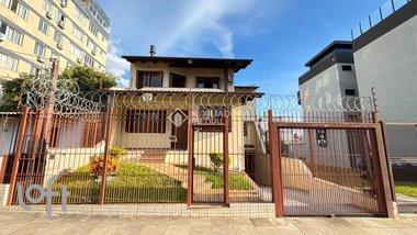 house em Oito de Julho, Jardim Botânico - Porto Alegre - RS
