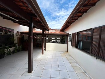 house em Rua Maria do Nascimento Boz Vidal, Vila Suissa - Mogi das Cruzes - SP