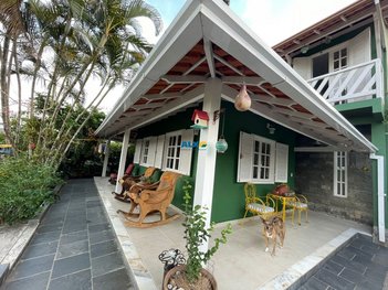 house em Estrada Washington Luís, Sapê - Niterói - RJ