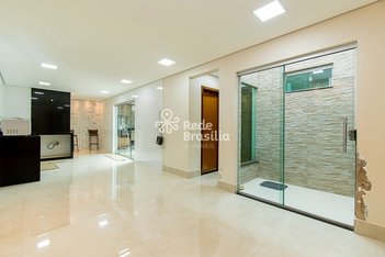 house em QNM 42 Conjunto B, Taguatinga Centro (Taguatinga) - Brasília - DF