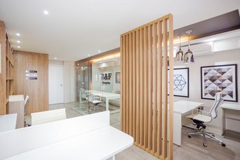 office em Avenida Visconde de Guarapuava, Centro - Curitiba - PR