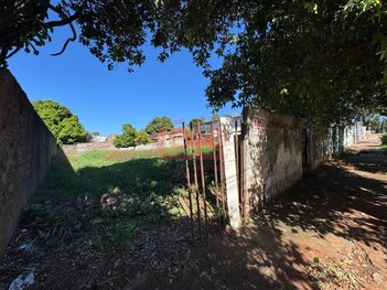 land_lot em Rua Marechal Mascarenhas de Moraes, Jardim Alvorada - Maringá - PR