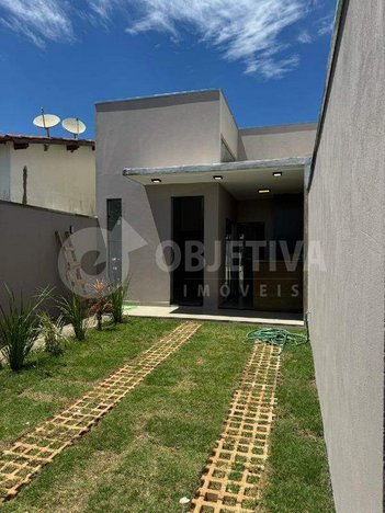house em Rua Genuína de Oliveira, Shopping Park - Uberlândia - MG