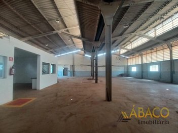 industrial em Rua Vinte e Oito de Setembro, Centro - São Carlos - SP