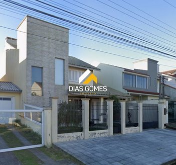 house em Rua Orlando Brizolara Azevedo, Centro - Pelotas - RS