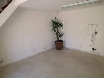 business em Rua José Bonifácio, Centro - Cabo Frio - RJ