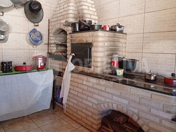 commercial_property em Avenida Doutor Laerte Vieira Gonçalves, Segismundo Pereira - Uberlândia - MG