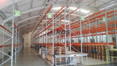 industrial em Avenida Carlos Liviero, Vila Liviero - São Paulo - SP