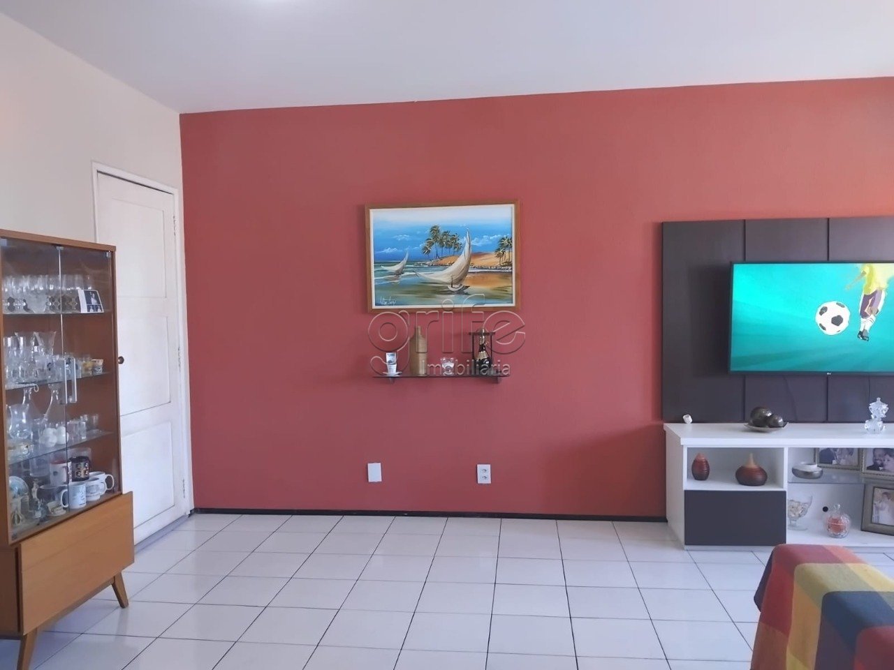4 quartos, 4 banheiros, 2 vagas de garagem -03