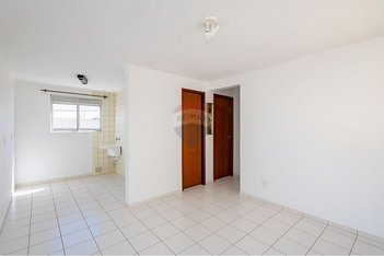 apartment em Avenida Pero Vaz de Caminha, Tatuquara - Curitiba - PR
